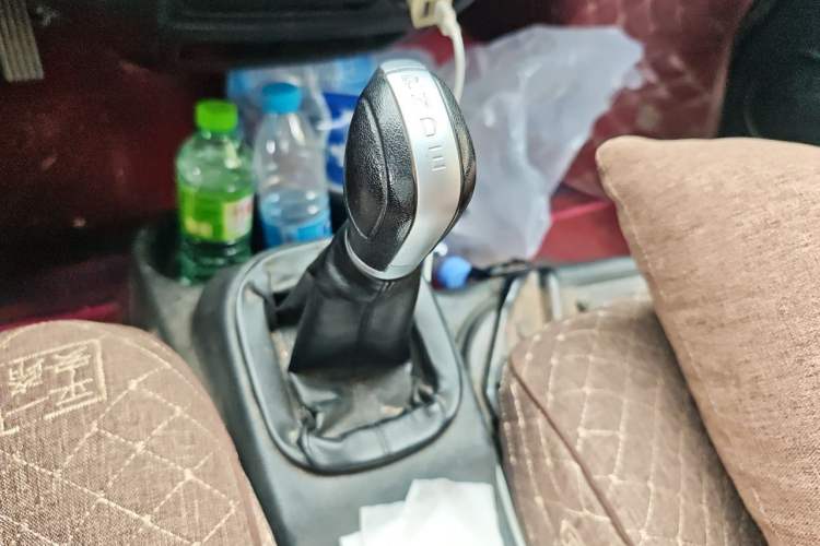 Used CHANGAN KAICHENG Ruixing EM60 2022 Pure Electric Van 4498 mm Long Flat Roof with Rear-Hinged Doors 2 Seats 60 kW 41.86 kWh Gear Lever