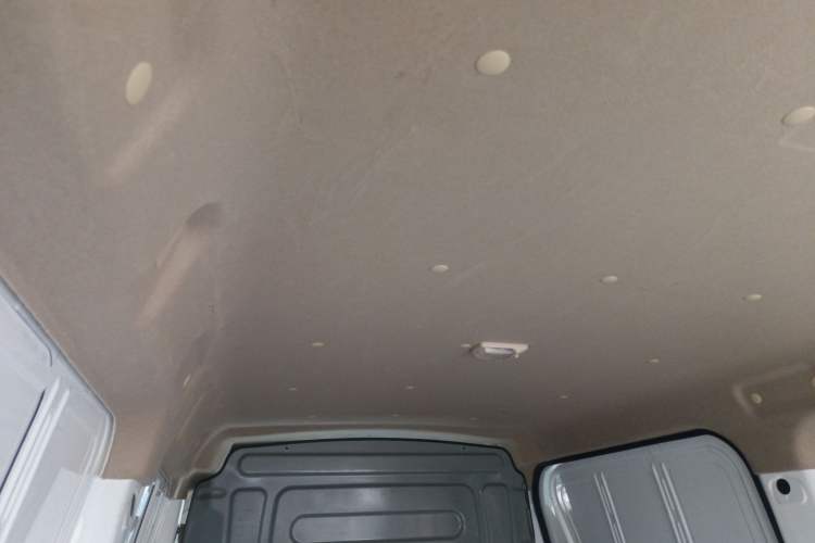Used CHANGAN KAICHENG Ruixing EM60 2022 Pure Electric Van 4498 mm Long Flat Roof with Rear-Hinged Doors 2 Seats 60 kW 41.86 kWh Headliner