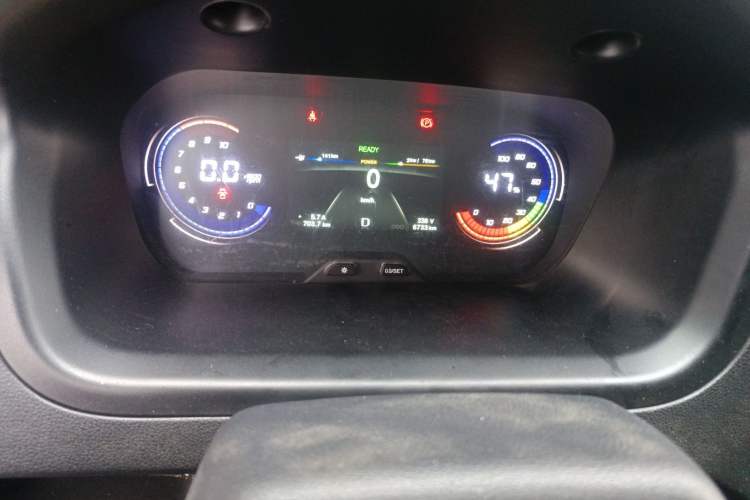 Used CHANGAN KAICHENG Ruixing EM60 2022 Pure Electric Van 4498 mm Long Flat Roof with Rear-Hinged Doors 2 Seats 60 kW 41.86 kWh Instrument Cluster