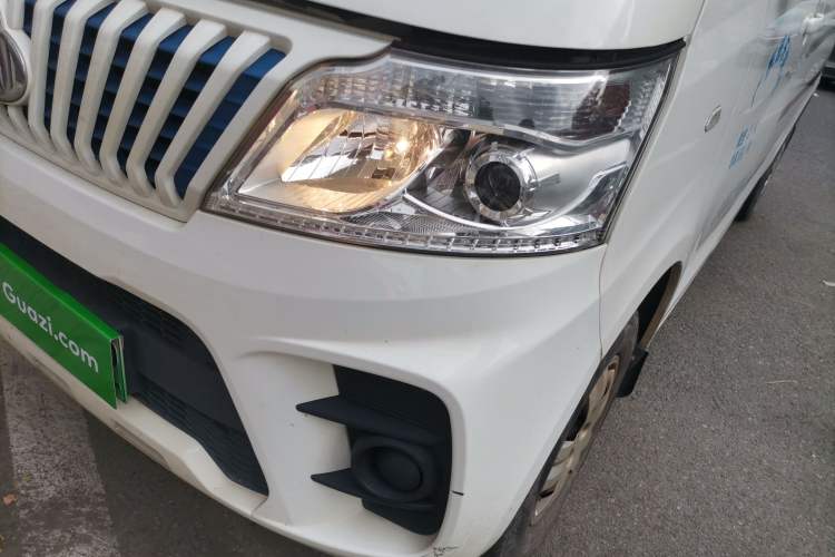 Used CHANGAN KAICHENG Ruixing EM60 2022 All-Electric Van 4498 mm Long Flat Roof with Rear-Hinged Doors 2 Seats 70 kW 41.86 kWh Left Front Headlight