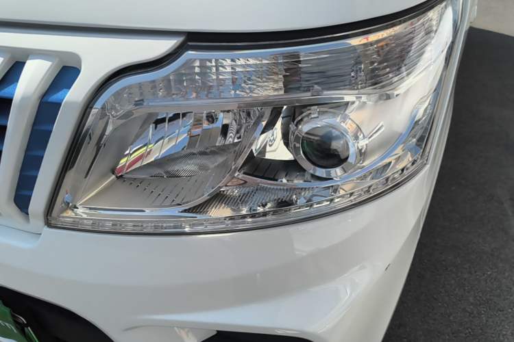 Used CHANGAN KAICHENG Ruixing EM60 2022 Pure Electric Van 4498 mm Long Flat Roof with Rear-Hinged Doors 2 Seats 60 kW 41.86 kWh Left Front Headlight