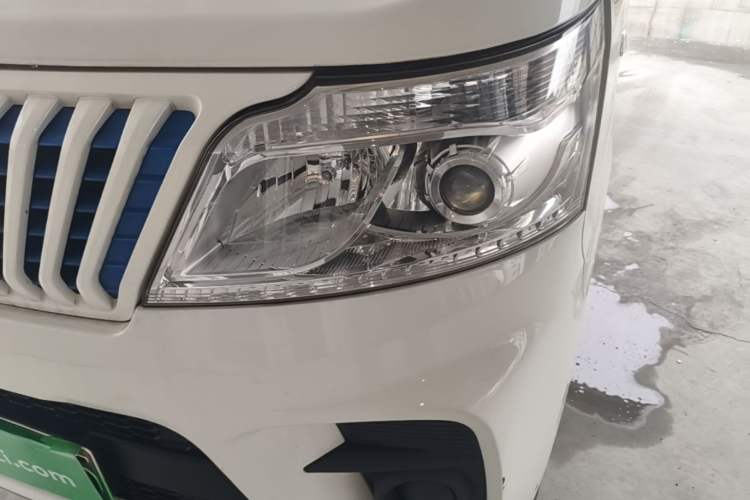Used CHANGAN KAICHENG Ruixing EM60 2022 Pure Electric Van 4498 mm Long Flat Roof with Rear-Hinged Doors 2 Seats 60 kW 41.86 kWh Left Front Headlight