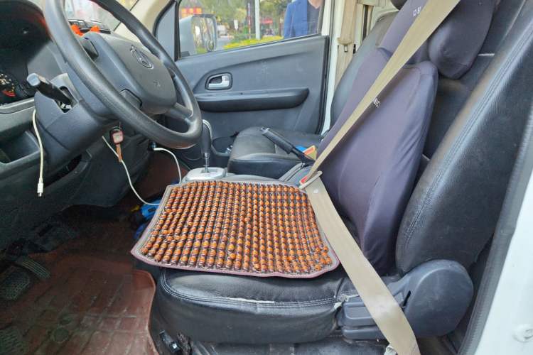 Used CHANGAN KAICHENG Ruixing EM60 2022 Pure Electric Van 4498 mm Long Flat Roof with Rear-Hinged Doors 2 Seats 60 kW 41.86 kWh Left Front Seat