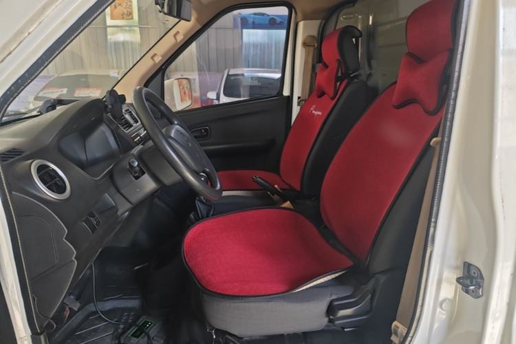 Used CHANGAN KAICHENG Ruixing EM60 2022 Pure Electric Van 4498 mm Long Flat Roof with Rear-Hinged Doors 2 Seats 60 kW 41.86 kWh Left Front Seat