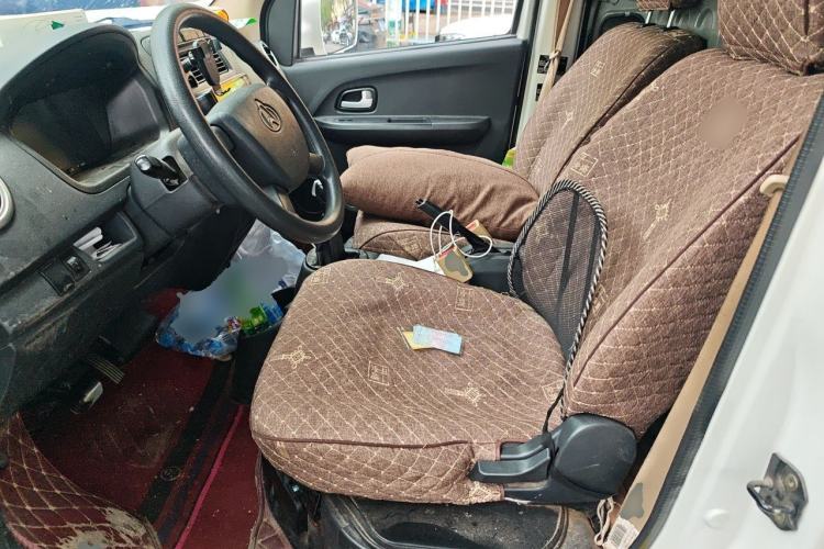 Used CHANGAN KAICHENG Ruixing EM60 2022 Pure Electric Van 4498 mm Long Flat Roof with Rear-Hinged Doors 2 Seats 60 kW 41.86 kWh Left Front Seat