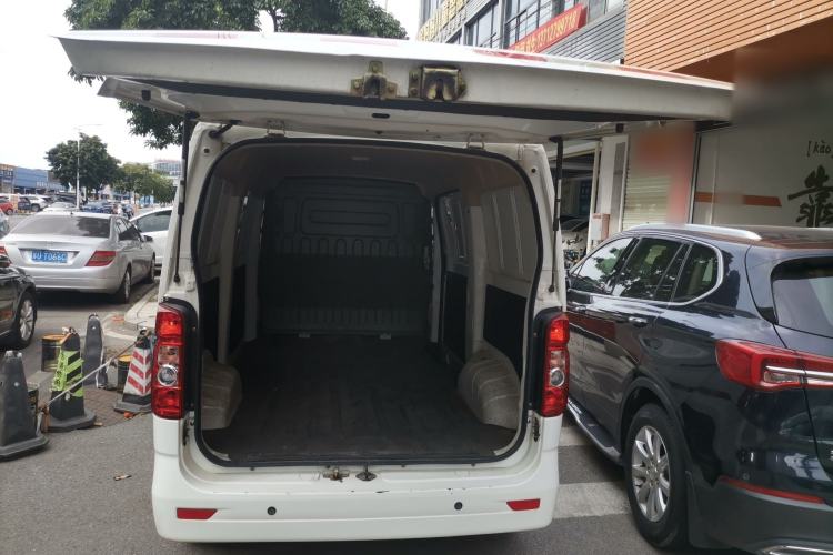 Used CHANGAN KAICHENG Ruixing EM60 2022 All-Electric Van 4498 mm Long Flat Roof with Rear-Hinged Doors 2 Seats 70 kW 41.86 kWh Left Rear Seat