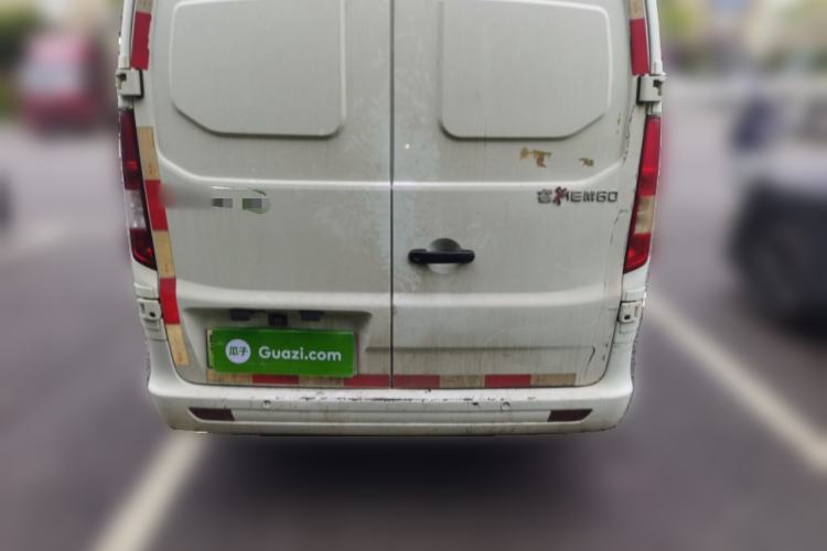 Used CHANGAN KAICHENG Ruixing EM60 2022 All-Electric Van 4498 mm Long Flat Roof Double-Swing Doors 2 Seats 60 kW 41.86 kWh Rear