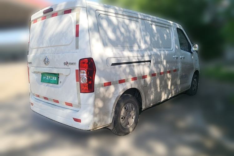 Used CHANGAN KAICHENG Ruixing EM60 2022 Pure Electric Van 4498 mm Long Flat Roof with Rear-Hinged Doors 2 Seats 60 kW 41.86 kWh Rear Right 45 Deg