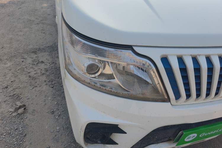 Used CHANGAN KAICHENG Ruixing EM60 2022 All-Electric Van 4498 mm Long Flat Roof Double-Swing Doors 2 Seats 60 kW 41.86 kWh Right Front Headlight