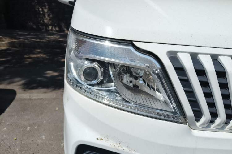 Used CHANGAN KAICHENG Ruixing EM60  Right Front Headlight