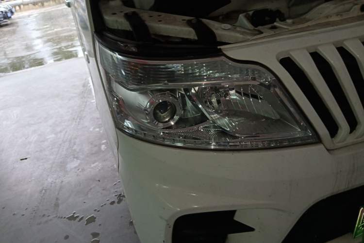 Used CHANGAN KAICHENG Ruixing EM60 2022 Pure Electric Van 4498 mm Long Flat Roof with Rear-Hinged Doors 2 Seats 60 kW 41.86 kWh Right Front Headlight