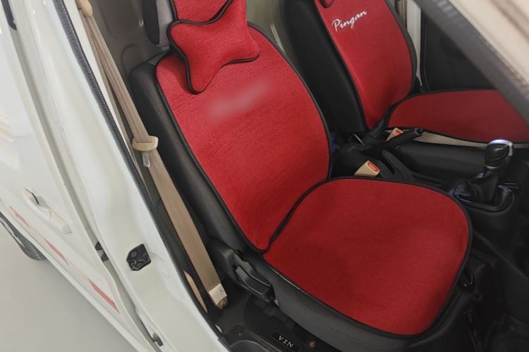 Used CHANGAN KAICHENG Ruixing EM60 2022 Pure Electric Van 4498 mm Long Flat Roof with Rear-Hinged Doors 2 Seats 60 kW 41.86 kWh Right Front Seat