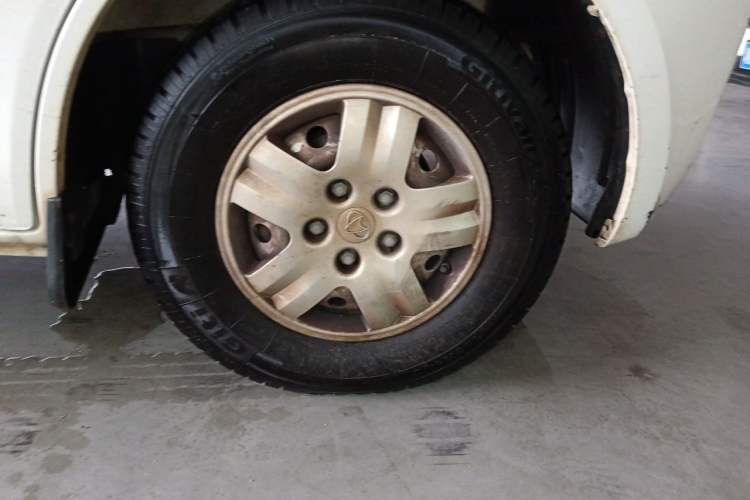 Used CHANGAN KAICHENG Ruixing EM60 2022 Pure Electric Van 4498 mm Long Flat Roof with Rear-Hinged Doors 2 Seats 60 kW 41.86 kWh Right Front Wheel Hub
