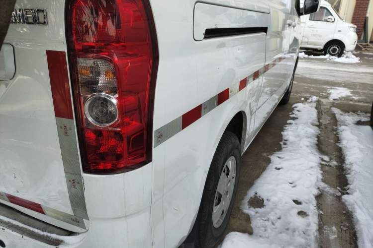 Used CHANGAN KAICHENG Ruixing EM60 2022 All-Electric Van 4498 mm Long Flat Roof with Rear-Hinged Doors 2 Seats 70 kW 41.86 kWh Right Rear Taillight
