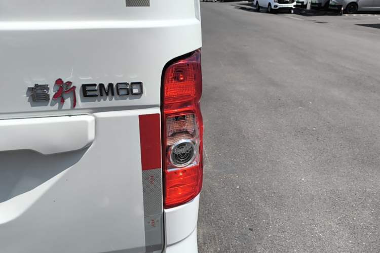 Used CHANGAN KAICHENG Ruixing EM60 2022 Pure Electric Van 4498 mm Long Flat Roof with Rear-Hinged Doors 2 Seats 60 kW 41.86 kWh Right Rear Taillight