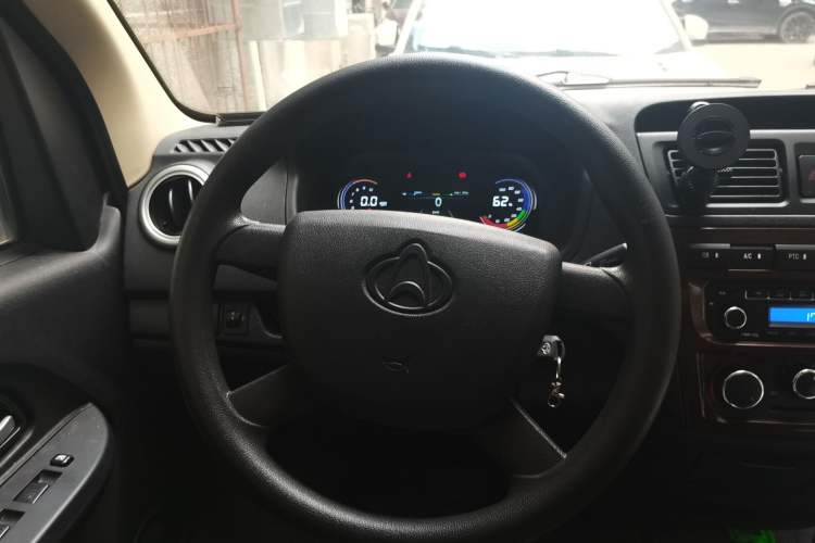 Used CHANGAN KAICHENG Ruixing EM60 2022 Pure Electric Van 4498 mm Long Flat Roof with Rear-Hinged Doors 2 Seats 60 kW 41.86 kWh Steering Wheel