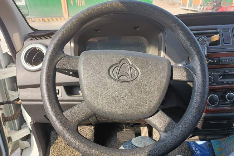 Used CHANGAN KAICHENG Ruixing EM60 2023 Pure Electric Bus 4525 mm Long Flat Roof with Rear-Hinged Doors 6 Seats 60 kW 41.86 kWh Steering Wheel
