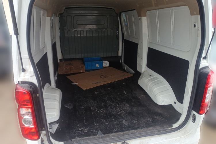 Used CHANGAN KAICHENG Ruixing EM60 2022 Pure Electric Van 4498 mm Long Flat Roof with Rear-Hinged Doors 2 Seats 60 kW 41.86 kWh Trunk