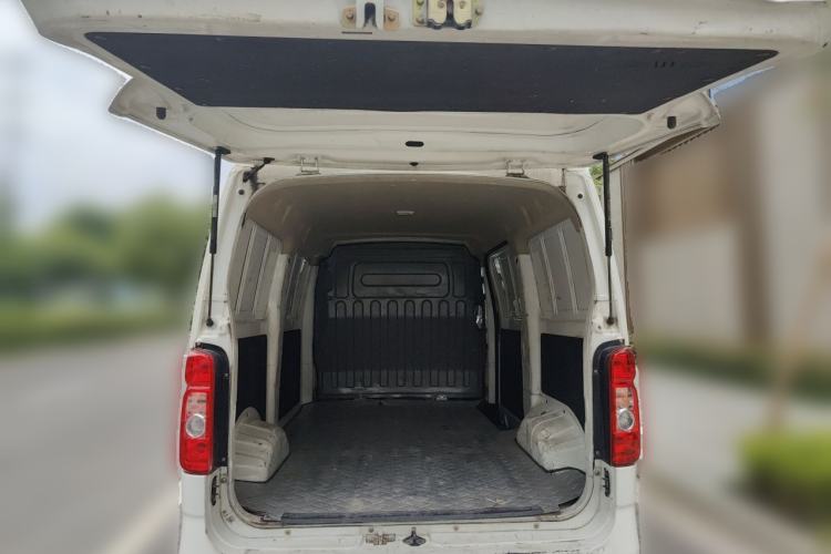 Used CHANGAN KAICHENG Ruixing EM60 2022 Pure Electric Van 4498 mm Long Flat Roof with Rear-Hinged Doors 2 Seats 60 kW 41.86 kWh Trunk