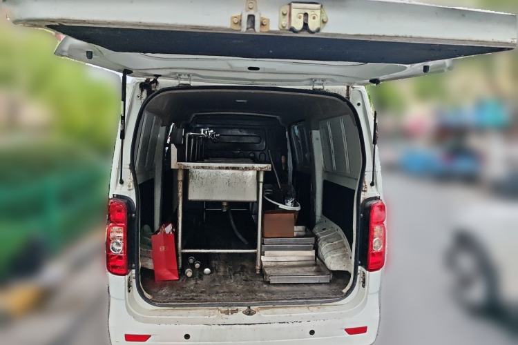 Used CHANGAN KAICHENG Ruixing EM60 2022 Pure Electric Van 4498 mm Long Flat Roof with Rear-Hinged Doors 2 Seats 60 kW 41.86 kWh Trunk