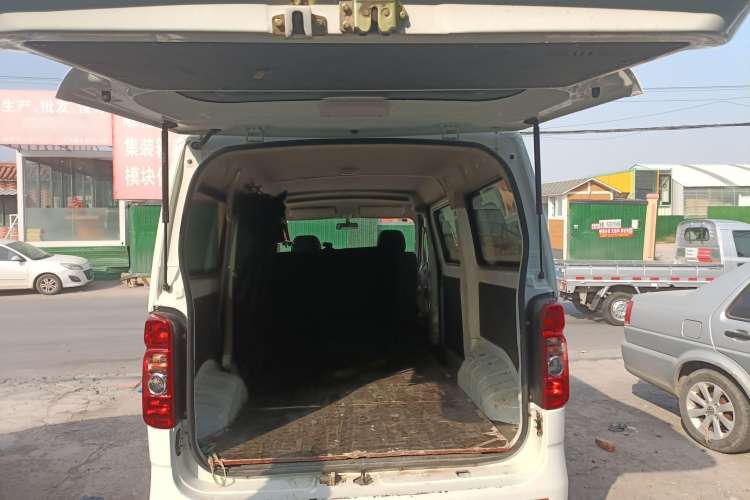 Used CHANGAN KAICHENG Ruixing EM60 2023 Pure Electric Bus 4525 mm Long Flat Roof with Rear-Hinged Doors 6 Seats 60 kW 41.86 kWh Trunk