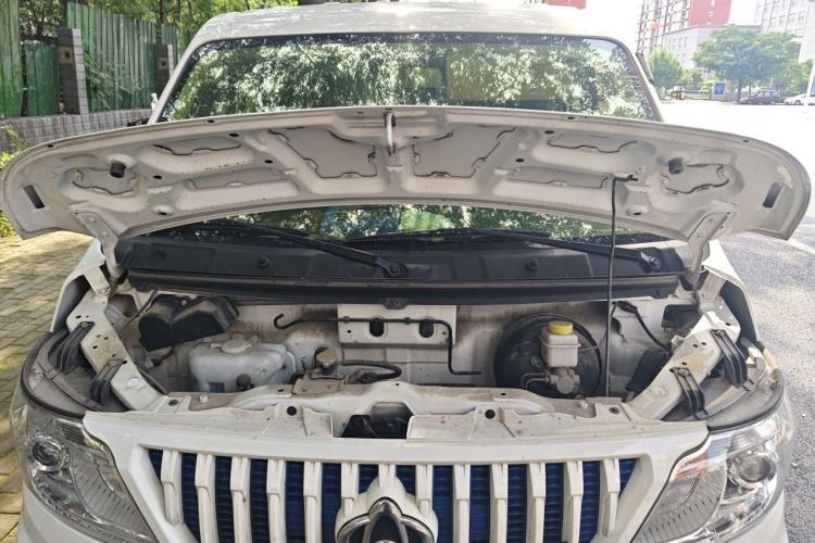 Used CHANGAN KAICHENG Ruixing EM60 2023 EM60 II 6-Seat Comfort Edition with Side-Hinged Doors Engine Bay