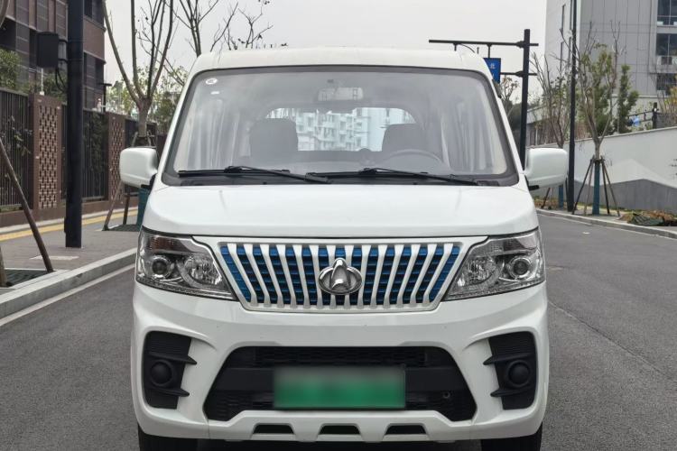 Used CHANGAN KAICHENG Ruixing EM60 2023 All-Electric Coach 4525 mm Long Flat Roof with Rear-Hinged Doors 6 Seats 60 kW 38.7 kWh Exterior 2