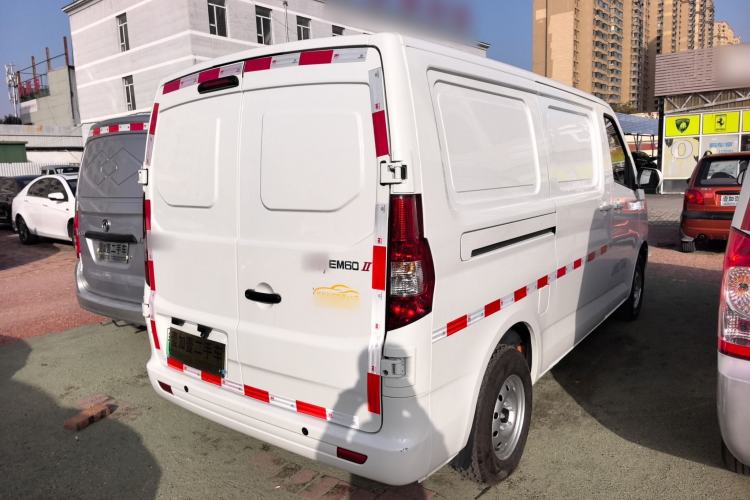 Used CHANGAN KAICHENG Ruixing EM60 2023 All-Electric Van 4525 mm Long Flat Roof with Side Doors 2 Seats 60 kW 38.7 kWh Exterior 3
