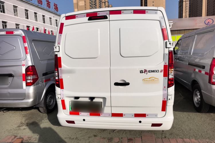Used CHANGAN KAICHENG Ruixing EM60 2023 All-Electric Van 4525 mm Long Flat Roof with Side Doors 2 Seats 60 kW 38.7 kWh Exterior 4