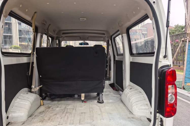 Used CHANGAN KAICHENG Ruixing EM60 2023 All-Electric Coach 4525 mm Long Flat Roof with Rear-Hinged Doors 6 Seats 60 kW 38.7 kWh Exterior 5