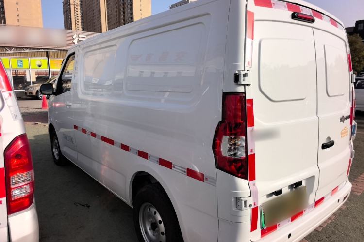 Used CHANGAN KAICHENG Ruixing EM60 2023 All-Electric Van 4525 mm Long Flat Roof with Side Doors 2 Seats 60 kW 38.7 kWh Exterior 5