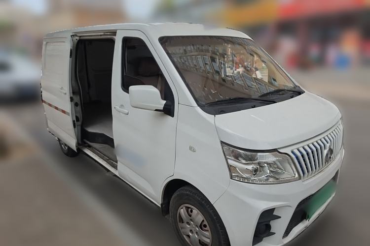 Used CHANGAN KAICHENG Ruixing EM60 2023 All-Electric Van 4525 mm Long Flat Roof with Side Doors 2 Seats 60 kW 38.7 kWh Front Right 45 Deg