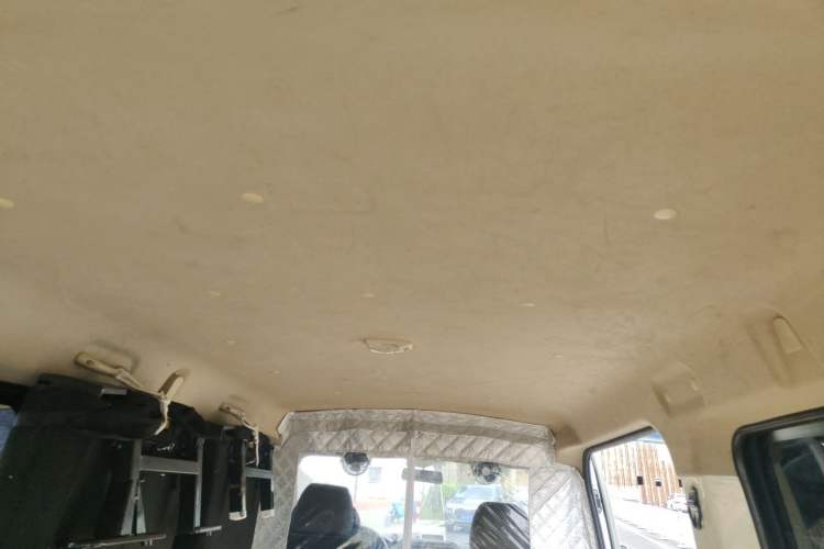 Used CHANGAN KAICHENG Ruixing EM60 2023 Pure Electric Bus 4525 mm Long Flat Roof with Rear-Hinged Doors 6 Seats 60 kW 41.86 kWh Headliner