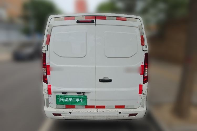 Used CHANGAN KAICHENG Ruixing EM60 2023 All-Electric Van 4525 mm Long Flat Roof with Side Doors 2 Seats 60 kW 38.7 kWh Rear