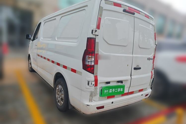 Used CHANGAN KAICHENG Ruixing EM60 2023 All-Electric Van 4525 mm Long Flat Roof with Side Doors 2 Seats 60 kW 38.7 kWh Rear Left 45 Deg