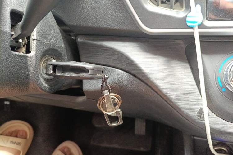 Used CHANGAN KAICHENG Ruixing EM60 2023 EM60 II 6-Seat Comfort Edition with Side-Hinged Doors Vehicle Key