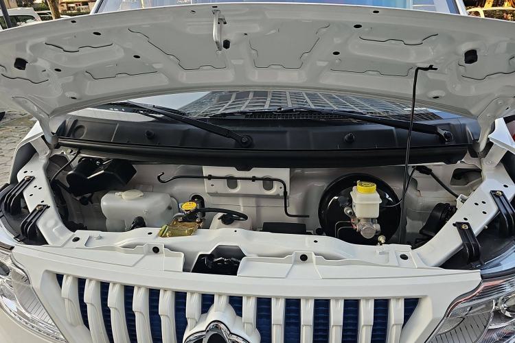 Used CHANGAN KAICHENG Ruixing EM60 2024 Comfort Model 6 Seats 41.86 kWh Side-Hinged Doors Engine Bay
