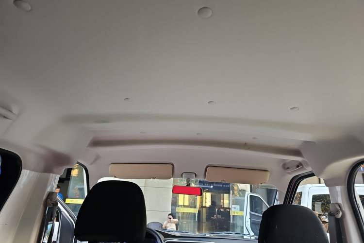 Used CHANGAN KAICHENG Ruixing EM60 2024 Comfort Model 6 Seats 41.86 kWh Side-Hinged Doors Headliner