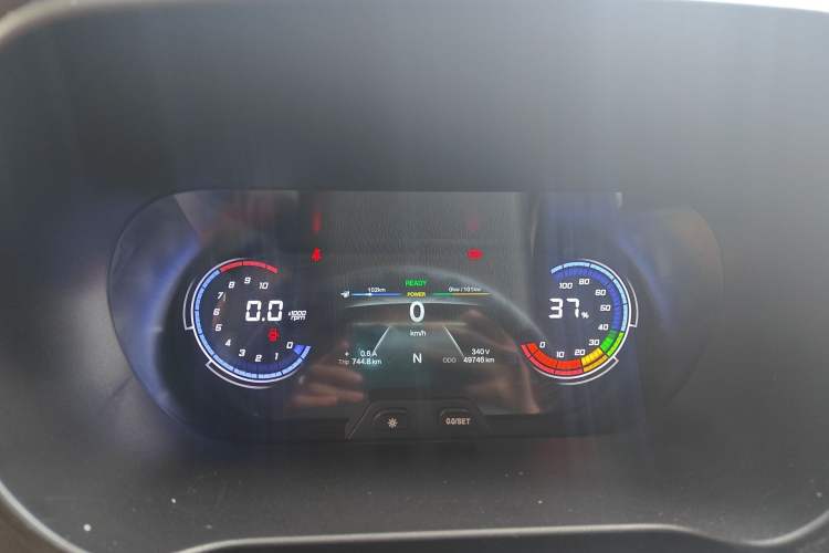 Used CHANGAN KAICHENG Ruixing EM60 2024 Comfort Model 6 Seats 41.86 kWh Liftback Doors Instrument Cluster
