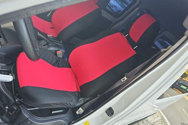 Used CHANGAN KAICHENG Ruixing EM60 2024 Comfort Model 6 Seats 41.86 kWh Side-Hinged Doors Left Front Seat