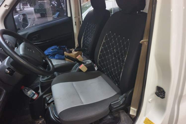 Used CHANGAN KAICHENG Ruixing EM60 2024 Comfort Model 6 Seats 41.86 kWh Side-Hinged Doors Left Front Seat