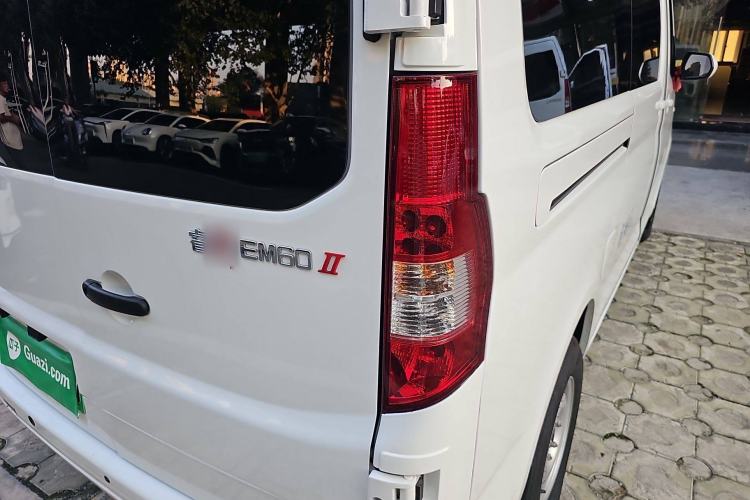 Used CHANGAN KAICHENG Ruixing EM60 2024 Comfort Model 6 Seats 41.86 kWh Side-Hinged Doors Right Rear Taillight