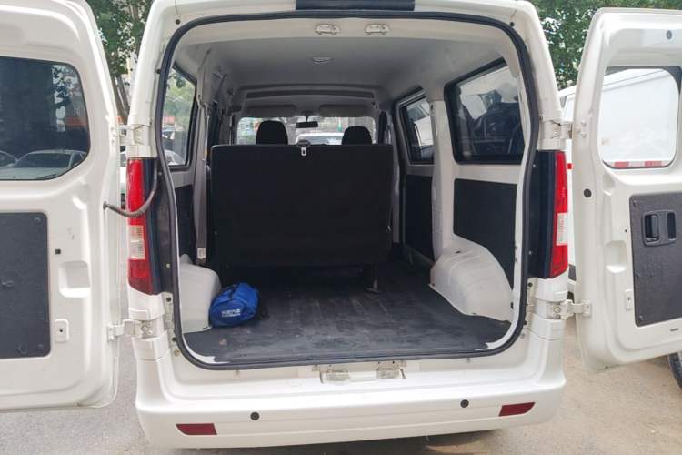 Used CHANGAN KAICHENG Ruixing EM60 2024 Comfort Model 6 Seats 41.86 kWh Side-Hinged Doors Trunk