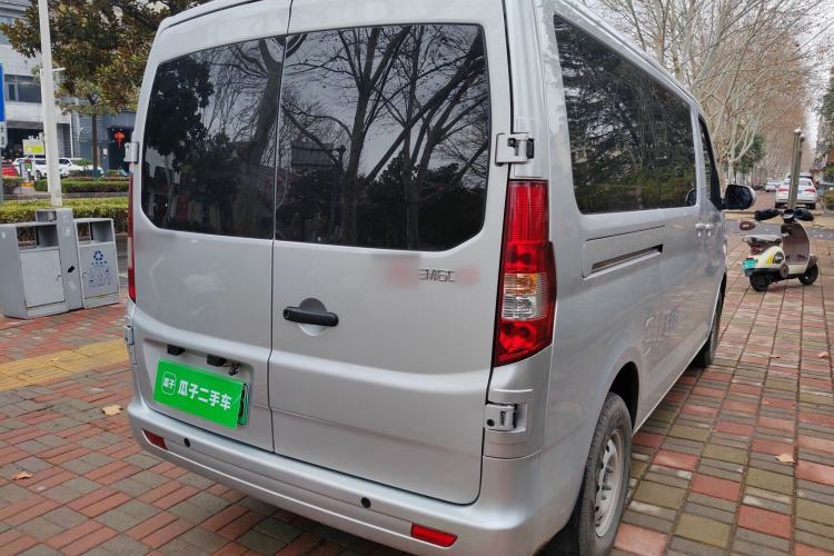 Used CHANGAN KAICHENG Ruixing EM60 2025 Passenger Version Comfort Edition 6 Seats 300 km Range Side-Hinged Doors Exterior 5