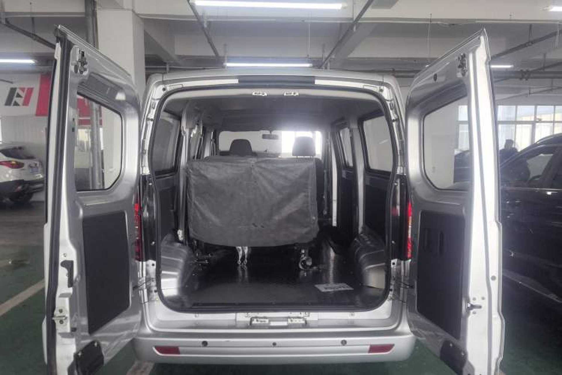 Used CHANGAN KAICHENG Ruixing EM60 2025 Passenger Version Comfort Edition 6 Seats 300 km Range Side-Hinged Doors Trunk
