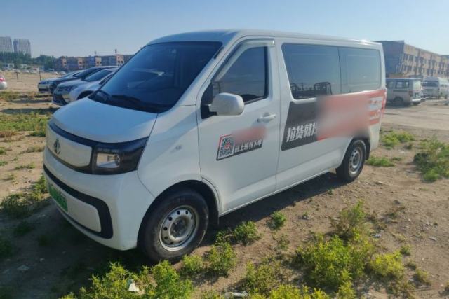 Used CHANGAN KAICHENG Ruixing EM60 2025 Passenger Version Comfort Model 6 Seats 300 km Liftback Door