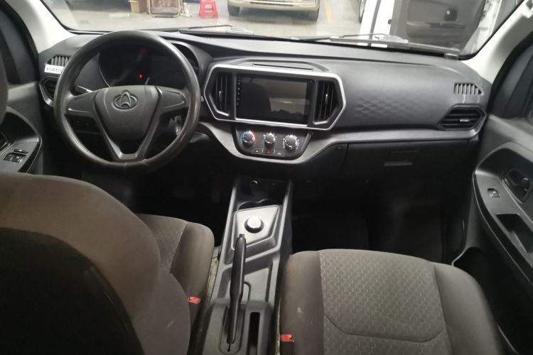 Used CHANGAN KAICHENG Ruixing EM60 2025 Passenger Version Comfort Edition 6 Seats 300 km Range Side-Hinged Doors Center Console