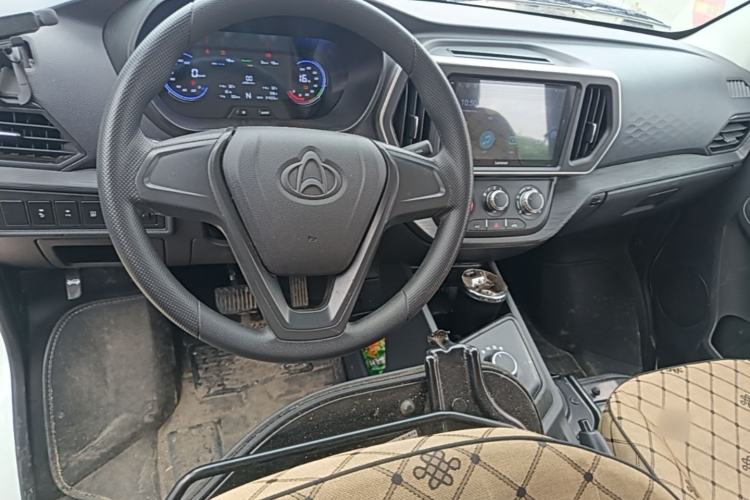 Used CHANGAN KAICHENG Ruixing EM60 2025 Passenger Version Comfort Model 6 Seats 300 km Liftback Door Center Console