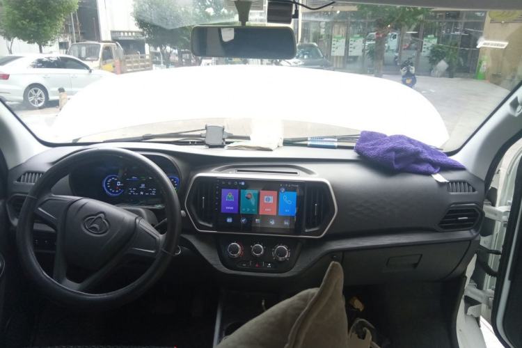 Used CHANGAN KAICHENG Ruixing EM60 2025 Passenger Version Comfort Model 6 Seats 300 km Liftback Door Center Console