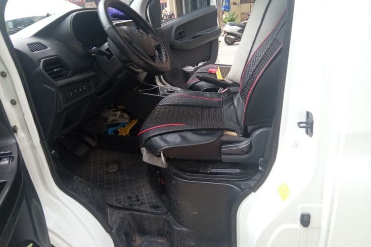 Used CHANGAN KAICHENG Ruixing EM60 2025 Passenger Version Comfort Model 6 Seats 300 km Liftback Door Driver Seat